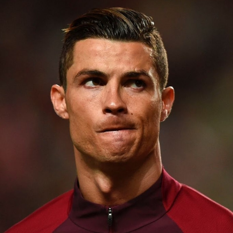 Hire footballfans  — Specific Team Sports (Basketball, Soccer, Baseball) YouTube creator for sponsorships