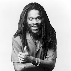 Dennis Brown - Topic