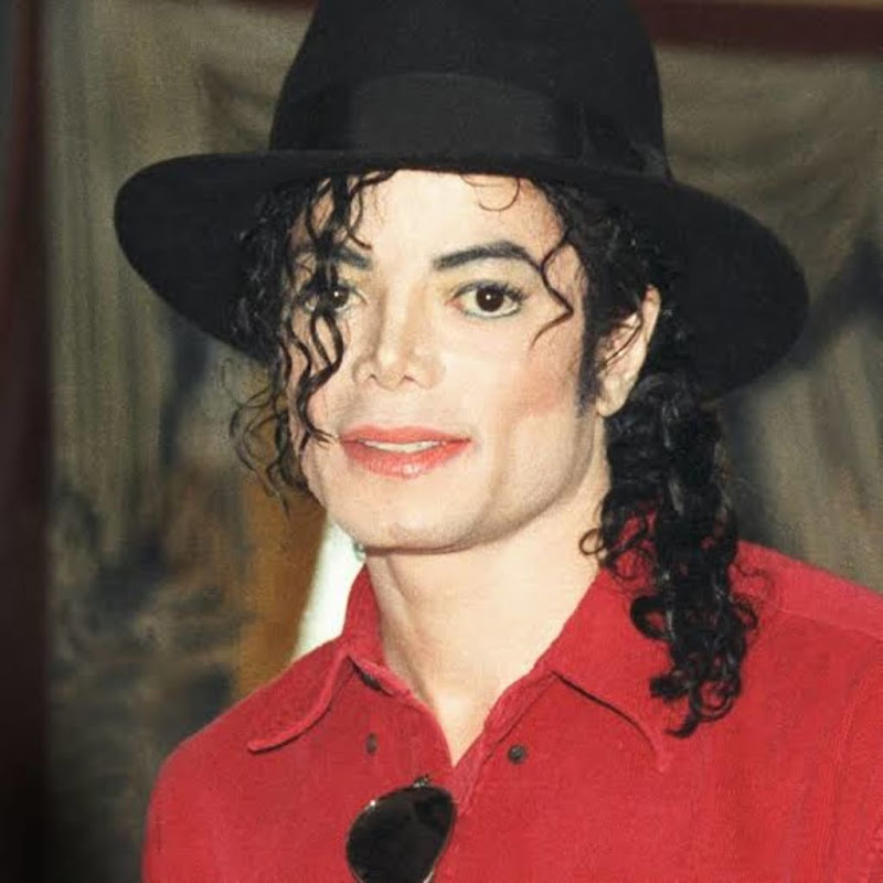 Fake MJ Who Hit A Pole While Moonwalking Is Back 😳