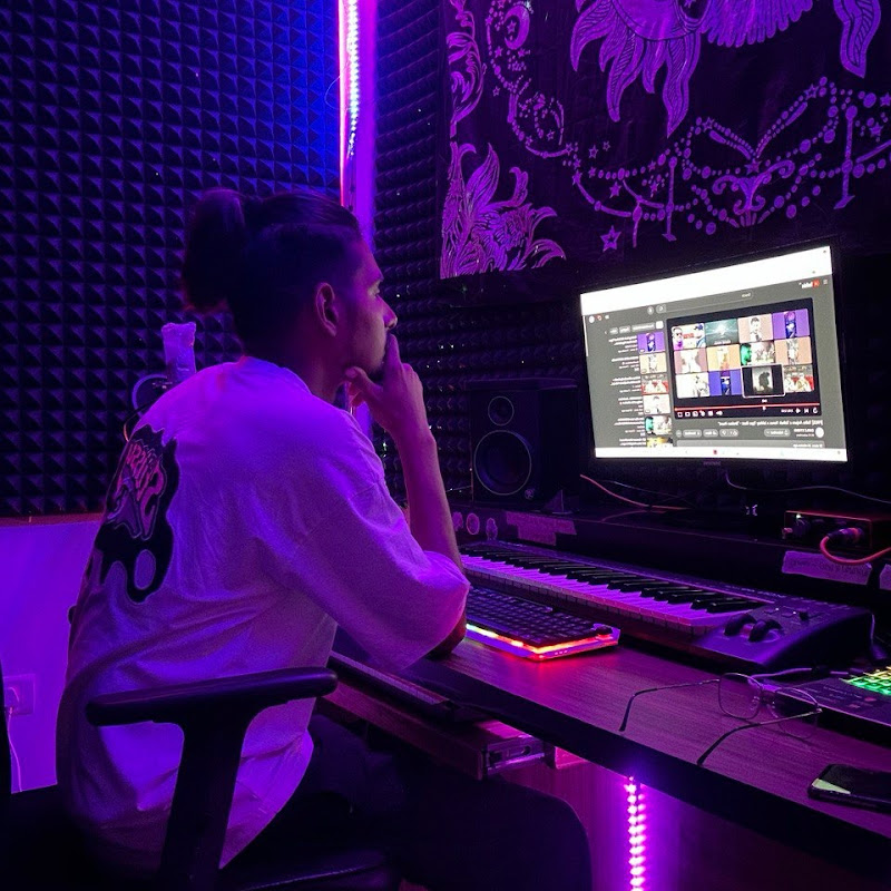 EAGLE STUDIO