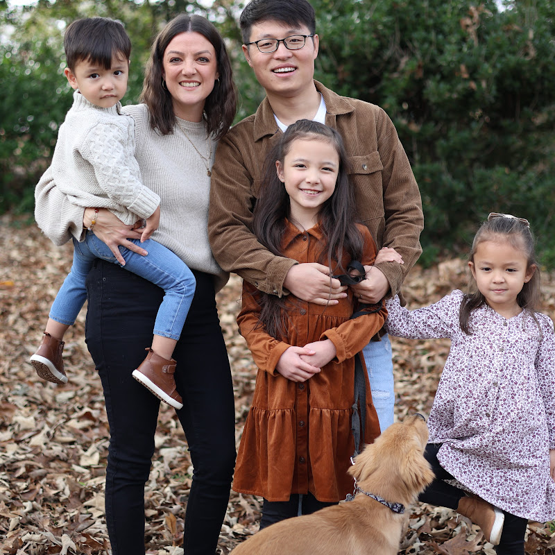 温斯顿和瑞贝卡一家&Winsandbekah Zhang Logo