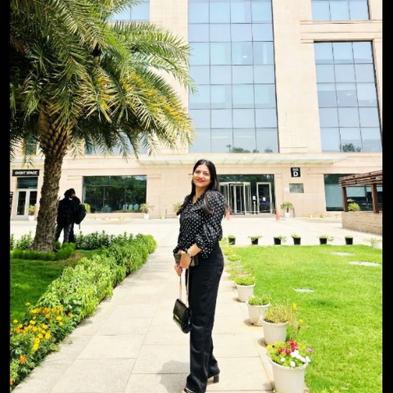 Foodie Girl Roshni