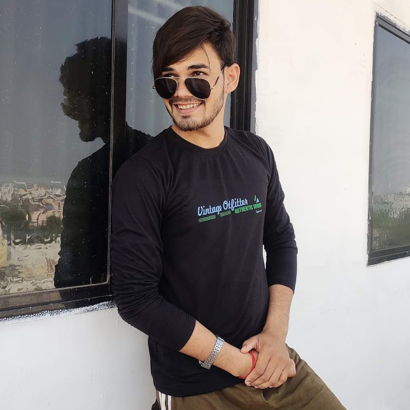 ABHAY OUTFIT