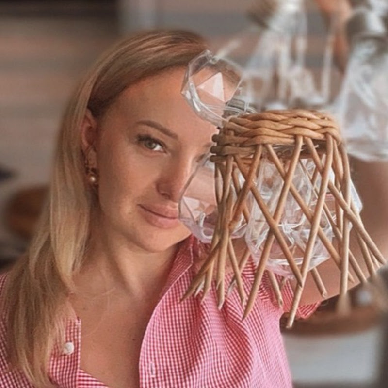 Полина Майорова Logo