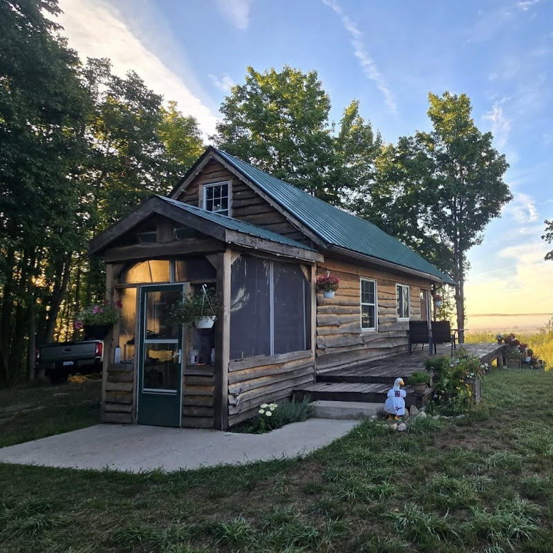 Off Grid with Jay and Jen Logo