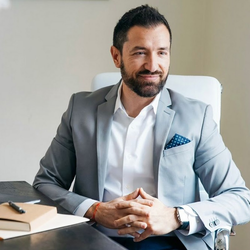 U.S Immigration with Attorney Jacob  Sapochnick Logo