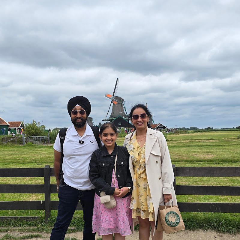 Gulati Family in Canada
