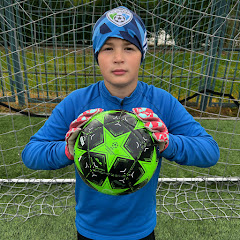 Young PETR CECH