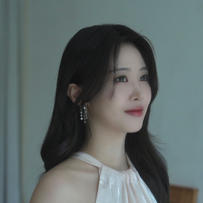 Baek Yeseul - Topic