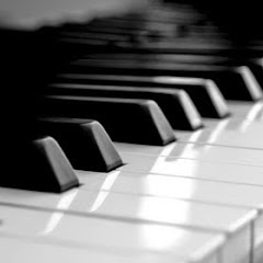 ピアノ弾き語り教室ボーカルレッスン