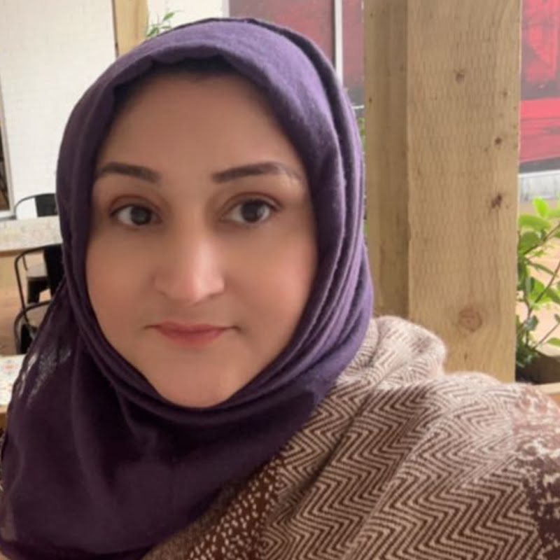 Naila kanval life in UK