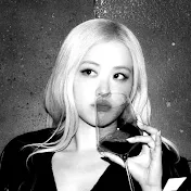 Ꮢσ𝚜𝚒é×Ꮢ𝚒𝚣𝚣é۶ৎ⭑