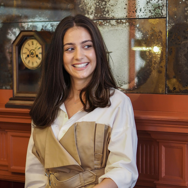 Learn Digital Marketing with Dayana Nikolova