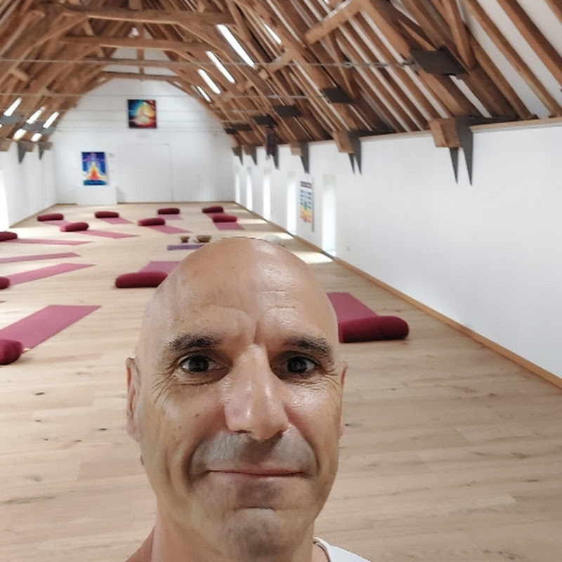 David Lippolis: BYO - Yoga & Bien-être