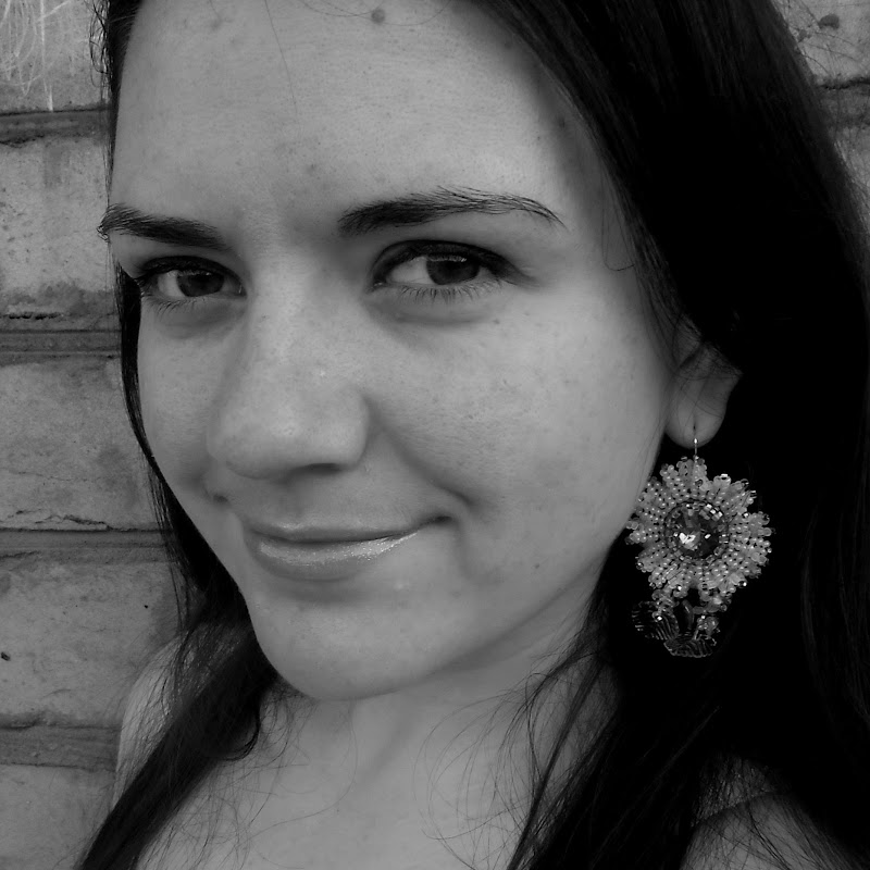 Simple brooch