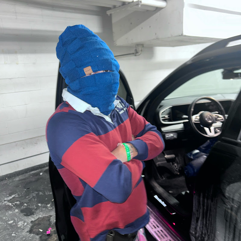 Adamn Killa @adamnkilla | Thizzler