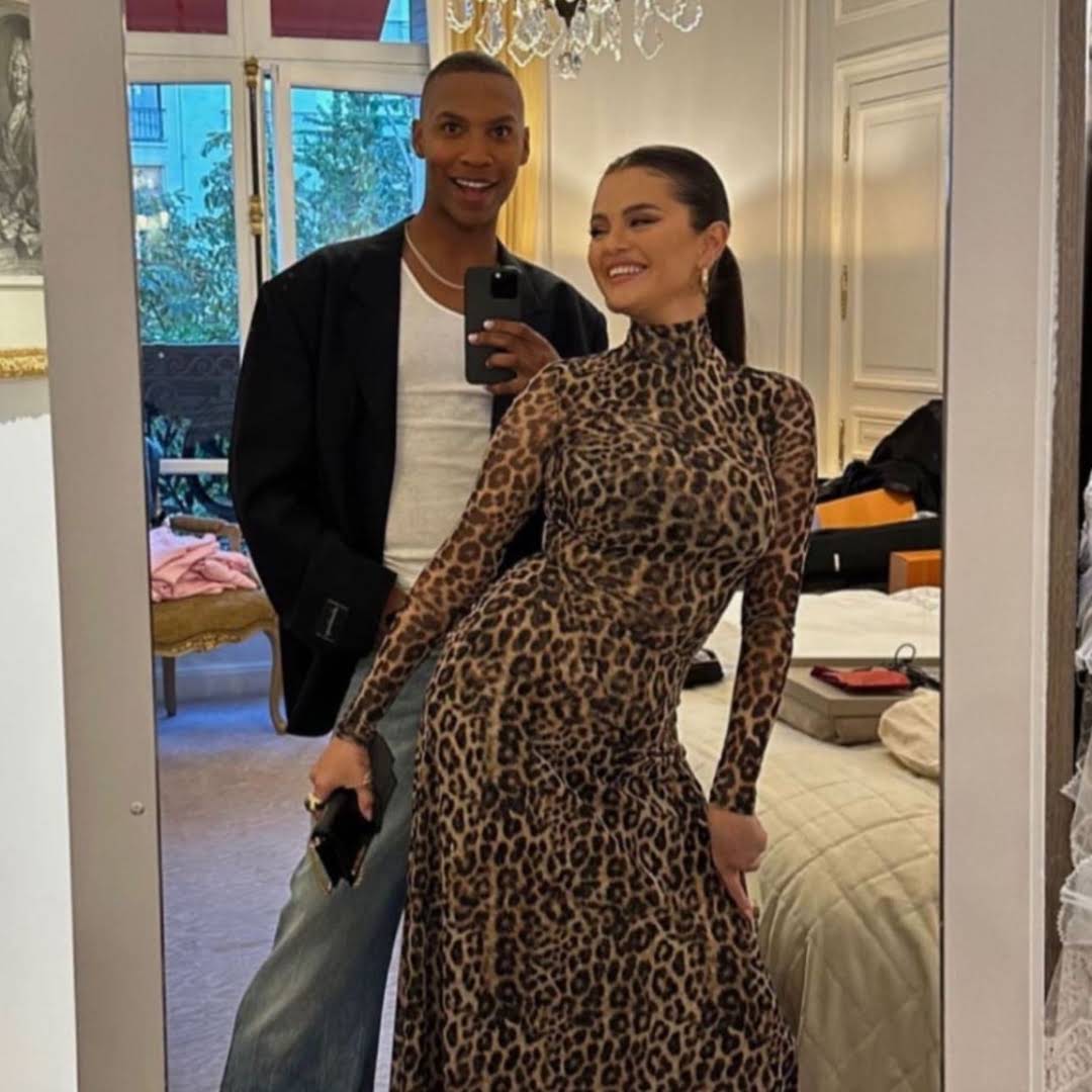 Post from ONLY SELENA HERE