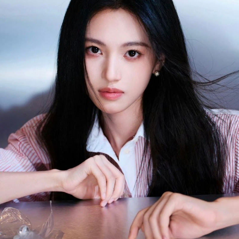 Cái đuôi nhỏ của Thẩm Vũ Khiết 🦊