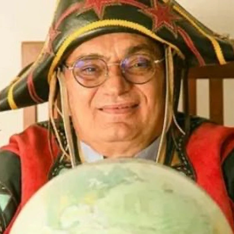 Marcus Lucenna - Oficial