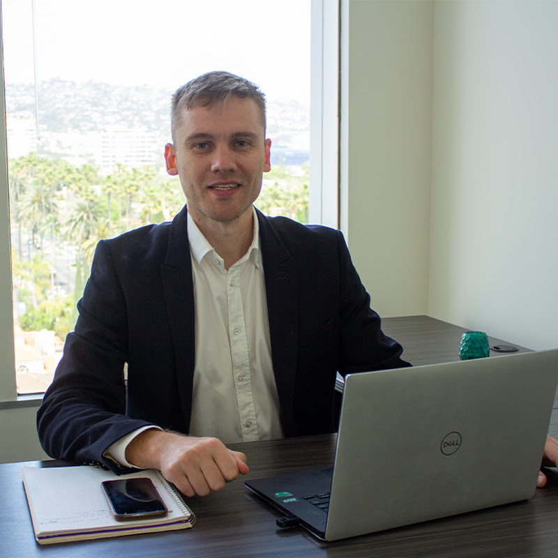 Maxim B Trading