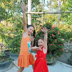 Nhi và Như family