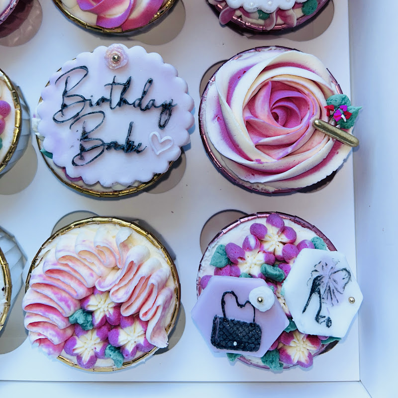 Lynbakescakes 