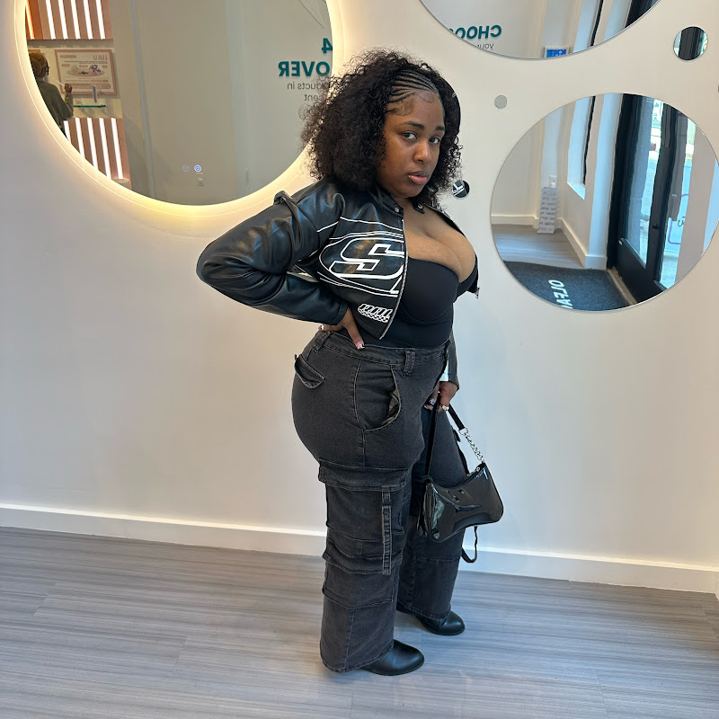 She’s Lexmoniquee