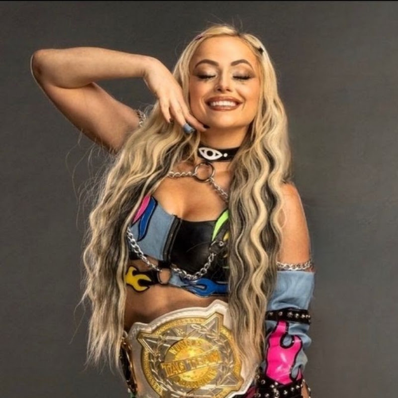 WWE Women's Tap Outs