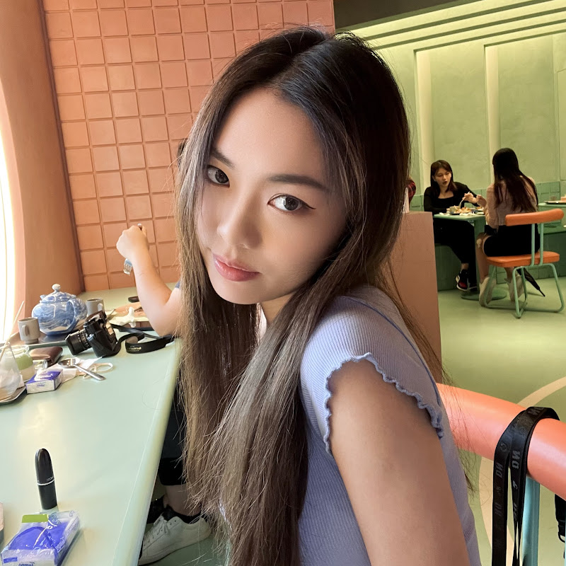 卡姐 becalouest  Logo