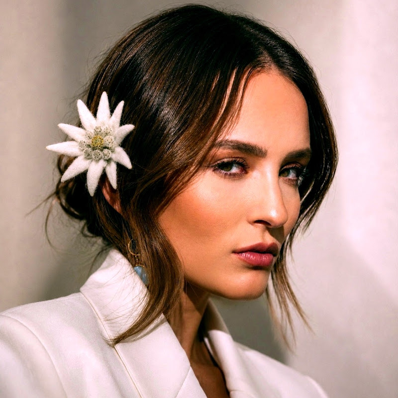 Larissa Manoela 