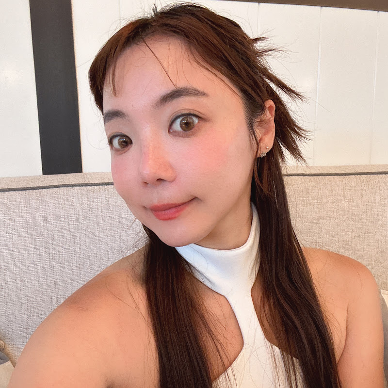 뉴요커 대구언니 Jennie Logo