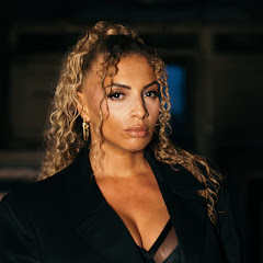 Kayna Samet Officiel