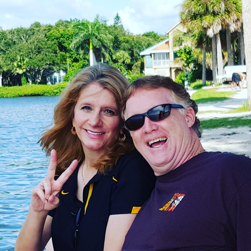 Living Free Forever - Melody & Ric icon