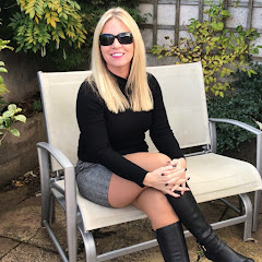 Foxy Geek Girl net worth