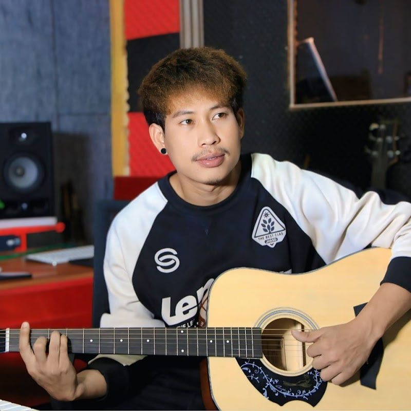RK CHIT KO(အာကေချစ်ကို)အနုပညာ