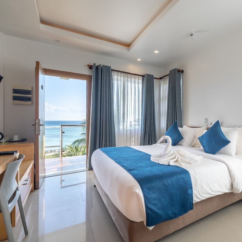 Reef Edge Thulusdhoo
