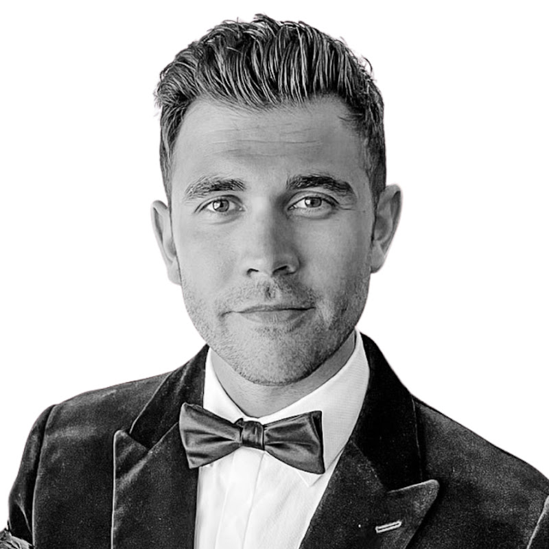 Bond's Apartment