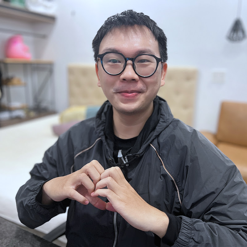 Đỏ Tía Lia Reaction