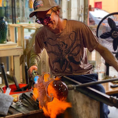 Thumbnail of related channel