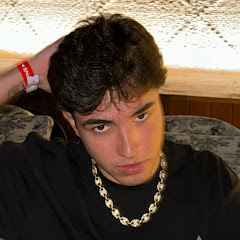 Channel thumbnail for Leo Vlogs