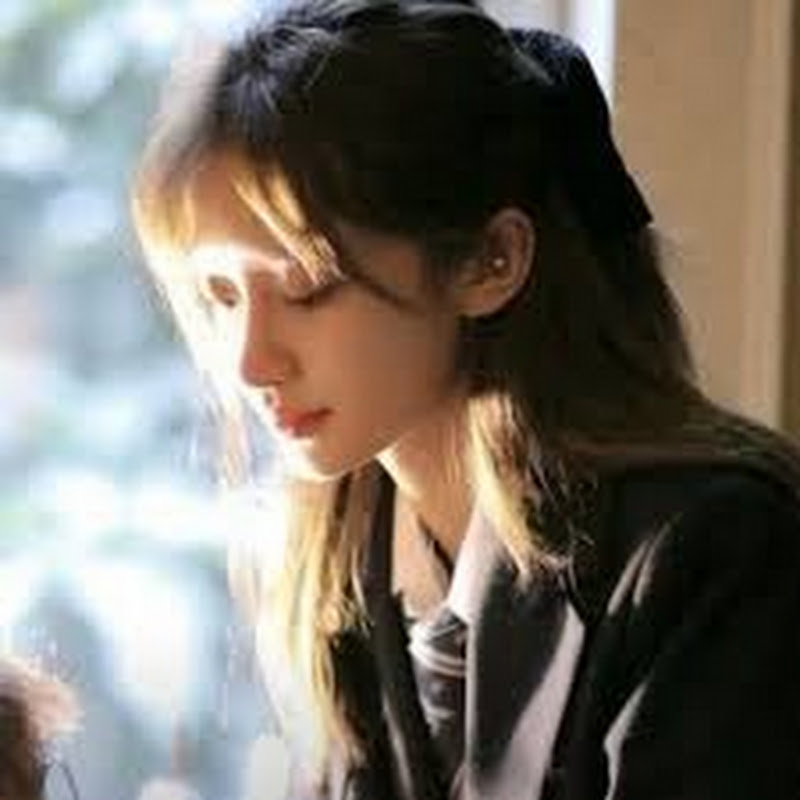 雪糕爱看剧 Logo