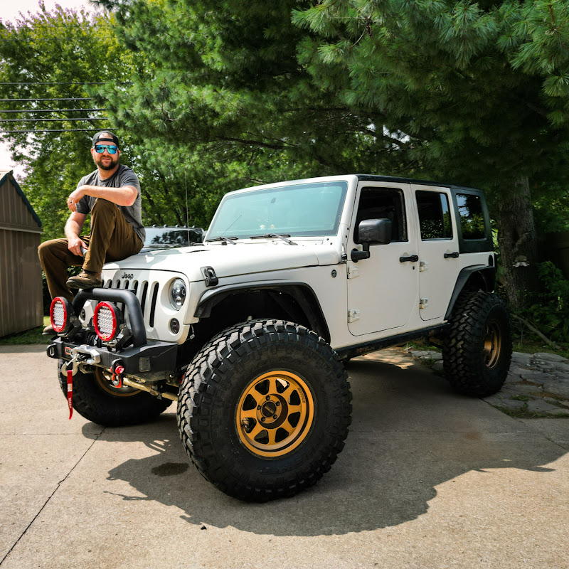 Sam’s Off Road Garage