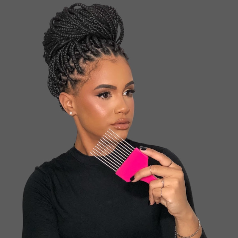 Késia Das Tranças