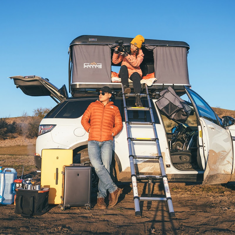 大白小宇看世界 Logo