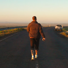 Андрій Подорожує