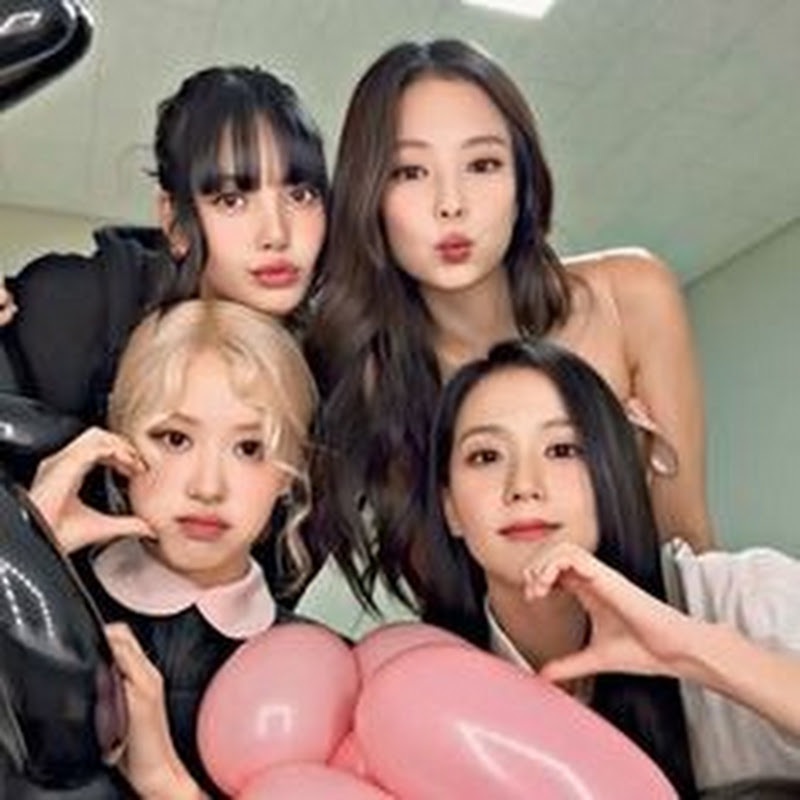 🌸Sowmika Kpop-Animezone🌸