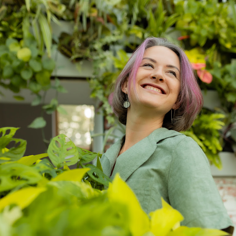 Зеленый дом / Понятно о растениях Logo