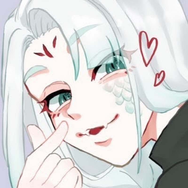八手みろは