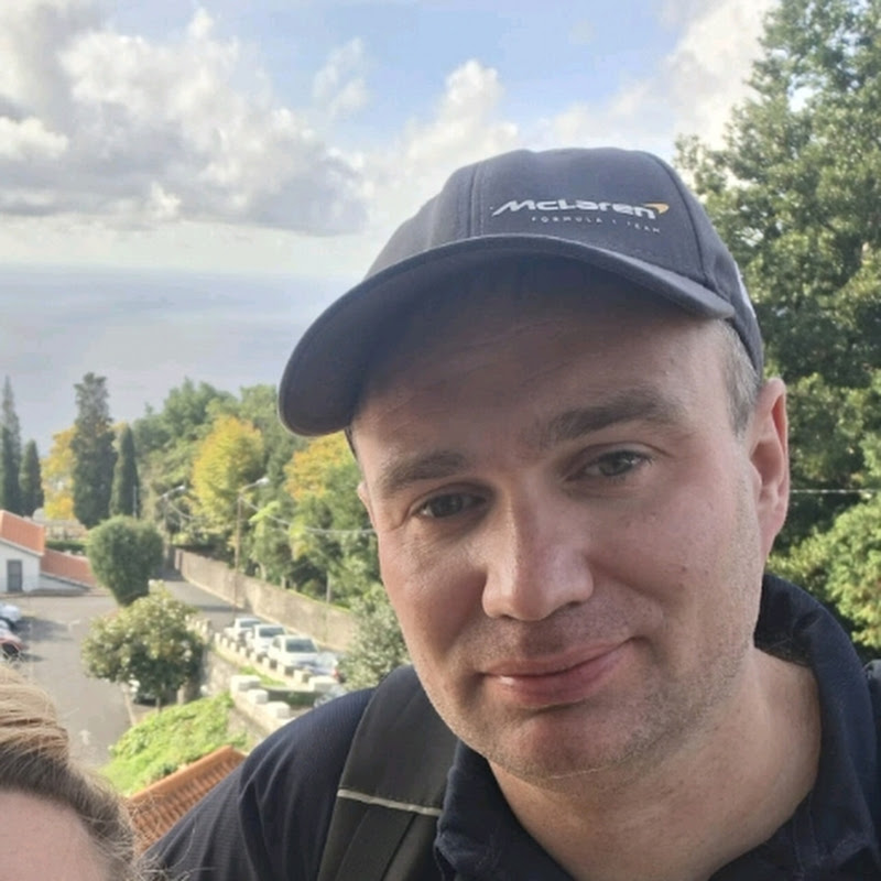 Mark Goes Travelling