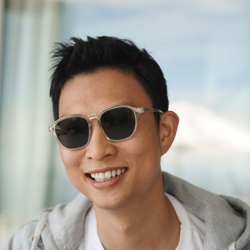 Torres Pit托哥 Logo